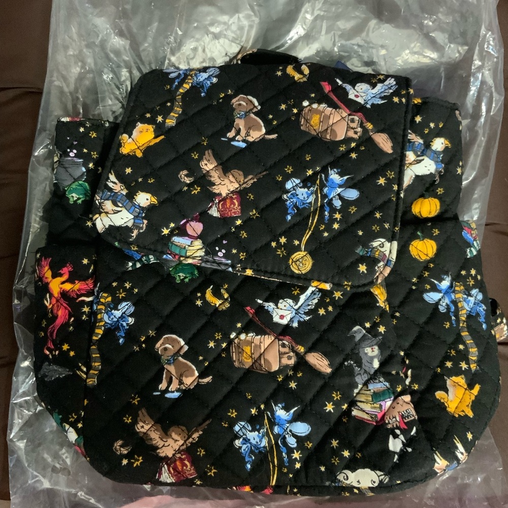 New Vera Bradley Harry Potter, ditsy friends at Hogwarts backpack mini.